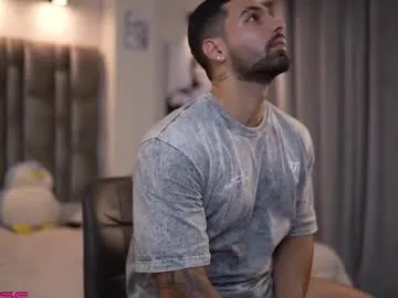 little_show_sexy – webcam model profile photo Image 17