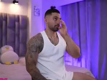 little_show_sexy – webcam model profile photo Image 18