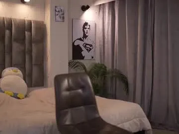 little_show_sexy – webcam model profile photo Image 6