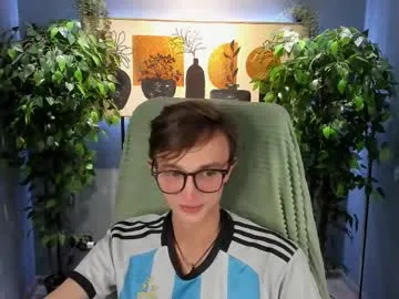 nagi_112 – webcam model profile photo Image 16