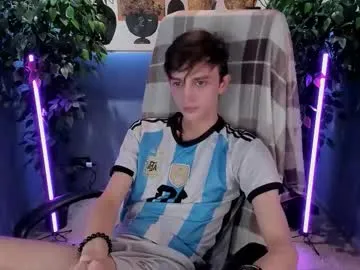 nagi_112 – webcam model profile photo Image 9