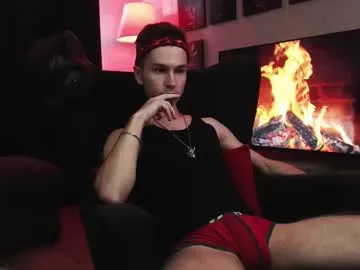 QYBOYS-001 – webcam model profile photo Image 13