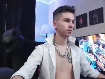 QYBOYS-001 – webcam model profile photo Image 15