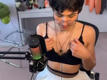 murbur – webcam model profile photo Image 5