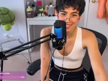 murbur – webcam model profile photo Image 6