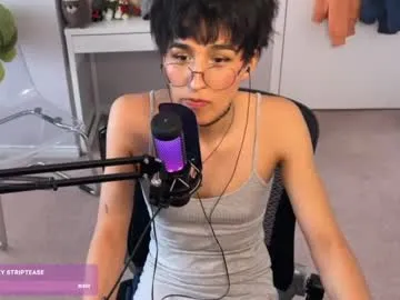 murbur – webcam model profile photo Image 7