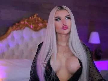 LoraDevine – webcam model profile photo Image 5