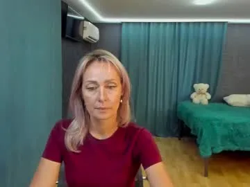 Awesomelusty – webcam model profile photo Image 2