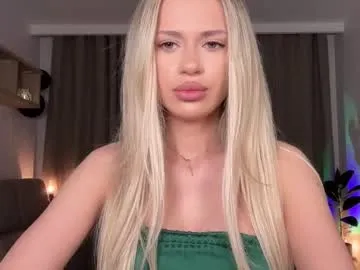 Earth_001 – webcam model profile photo Image 18