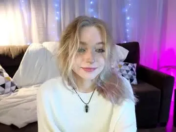 just_mia_'s Thumb Image