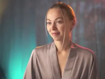 someone_sweet – webcam model profile photo Image 2