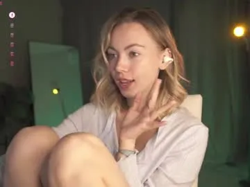 someone_sweet – webcam model profile photo Image 3