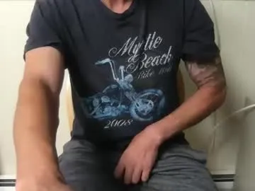 GmGit – webcam model profile photo Image 11