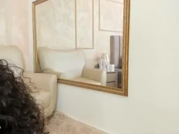 LissyLuxe – webcam model profile photo Image 13