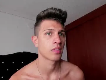 PabloArena – webcam model profile photo Image 11