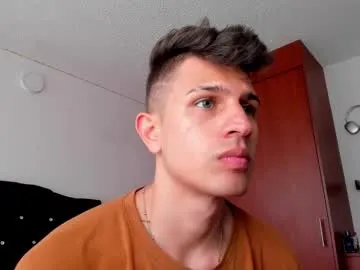 PabloArena – webcam model profile photo Image 3