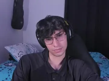 otouhu76 – webcam model profile photo Image 16