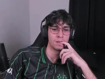 otouhu76 – webcam model profile photo Image 5