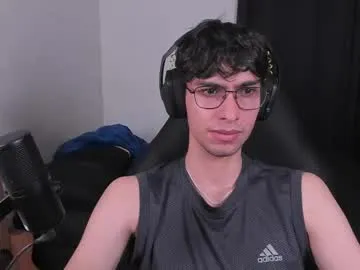 otouhu76 – webcam model profile photo Image 6