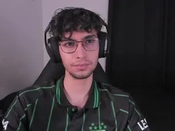 otouhu76 – webcam model profile photo Image 8