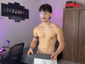 DomManlyGuy – webcam model profile photo Image 17