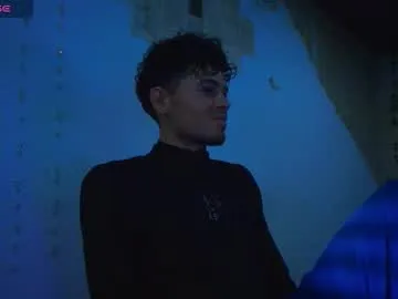 VeryNiceGuy – webcam model profile photo Image 18