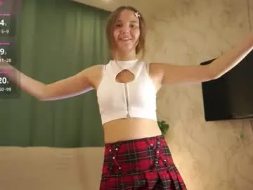 zui_lu – webcam model profile photo Image 16