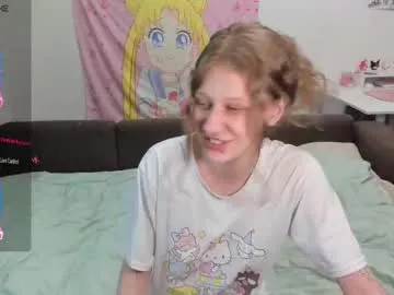 l1ttlekiki Image 13