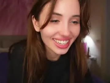 _Alicee_1 – webcam model profile photo Image 7