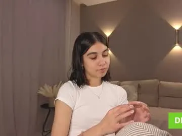 ValSinclair – webcam model profile photo Image 6