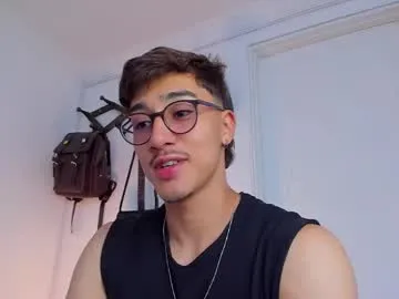 PabloArena – webcam model profile photo Image 2