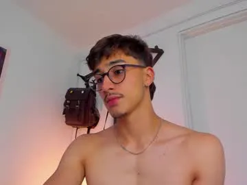 PabloArena – webcam model profile photo Image 3