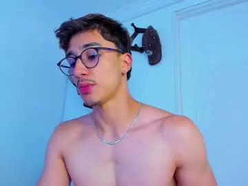 PabloArena – webcam model profile photo Image 9