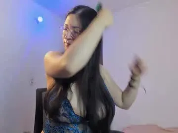 roouse – webcam model profile photo Image 17