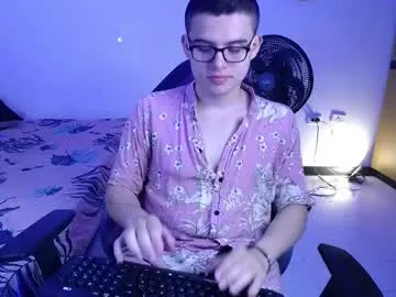 PIPIShoei – webcam model profile photo Image 3