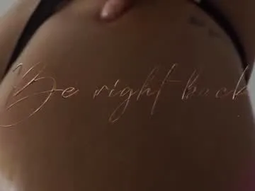 Loverhot12 – webcam model profile photo Image 8