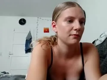 Todays_Dream – webcam model profile photo Image 7