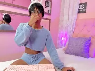 loving_ladies – webcam model profile photo Image 3