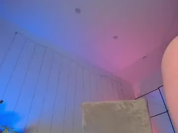 ShyQueen25 – webcam model profile photo Image 13