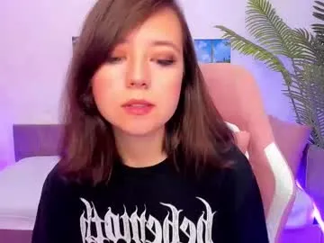 sellapink – webcam model profile photo Image 2