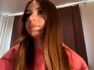 YU-KI00 – webcam model profile photo Image 7