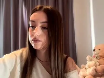 YU-KI00 – webcam model profile photo Image 9