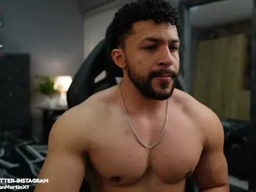 ariel_andcharlotte – webcam model profile photo Image 17