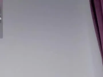 livhart – webcam model profile photo Image 4