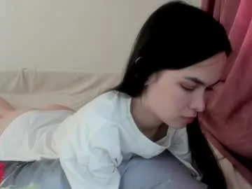 livhart – webcam model profile photo Image 5