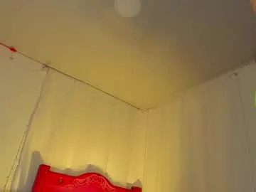 bisexualmilf – webcam model profile photo Image 15