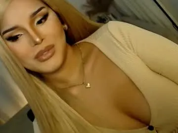 zui_lu – webcam model profile photo Image 12