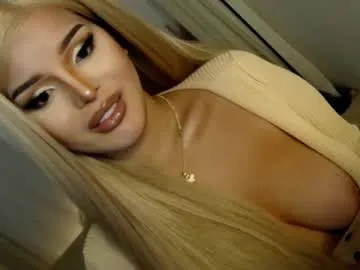 zui_lu – webcam model profile photo Image 3