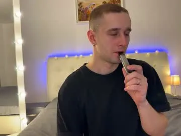 hornyshow_tv – webcam model profile photo Image 2