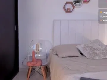 nagi_112 – webcam model profile photo Image 5